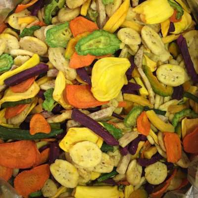 Crispy and healthy snack fruits and vegetable chips